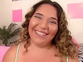 Chunky Young Latina Gia Star Toys Her Plump Twat