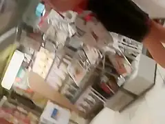 Hungry teens 18+ get off bicycles to eat
