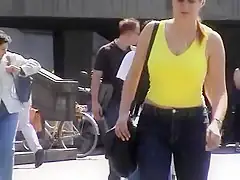 Best of Breast – Big Boobs in yellow