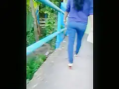 Hard ass lady opening metidito