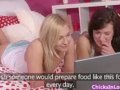 Lesbian cutie munching on juicy pussy
