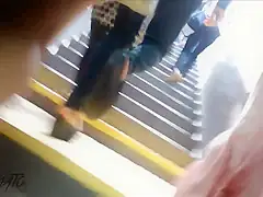 Upskirt pendeja Argentina subte