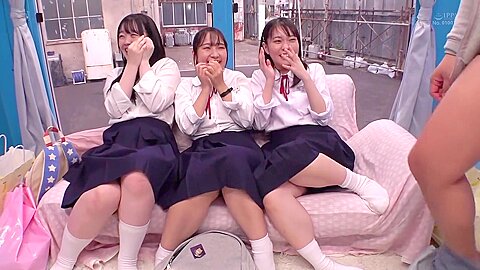 Japanese Teen 18+ Handjob While Giving Rimjob